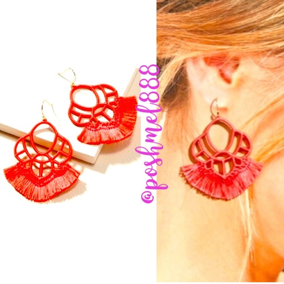 :: Stella & Dot♥️🏝️Coral Red Summer Statement Earrings - Picture 1 of 6